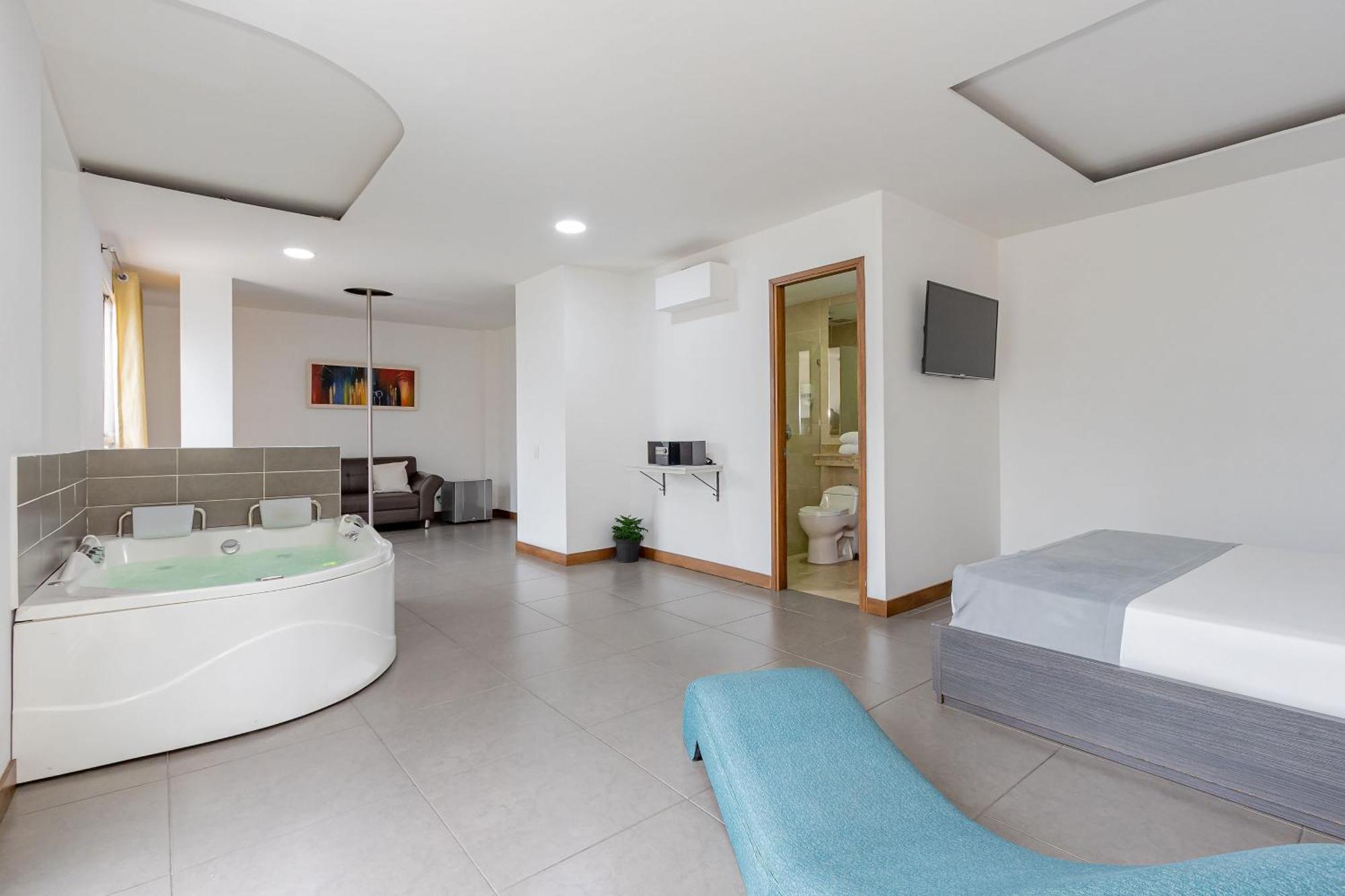 Hotel Prada Белло Екстер'єр фото