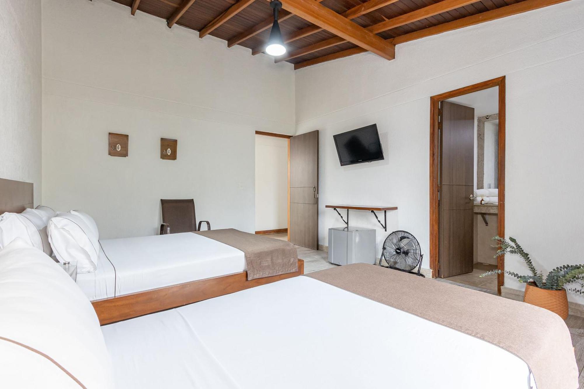 Hotel Prada Белло Екстер'єр фото
