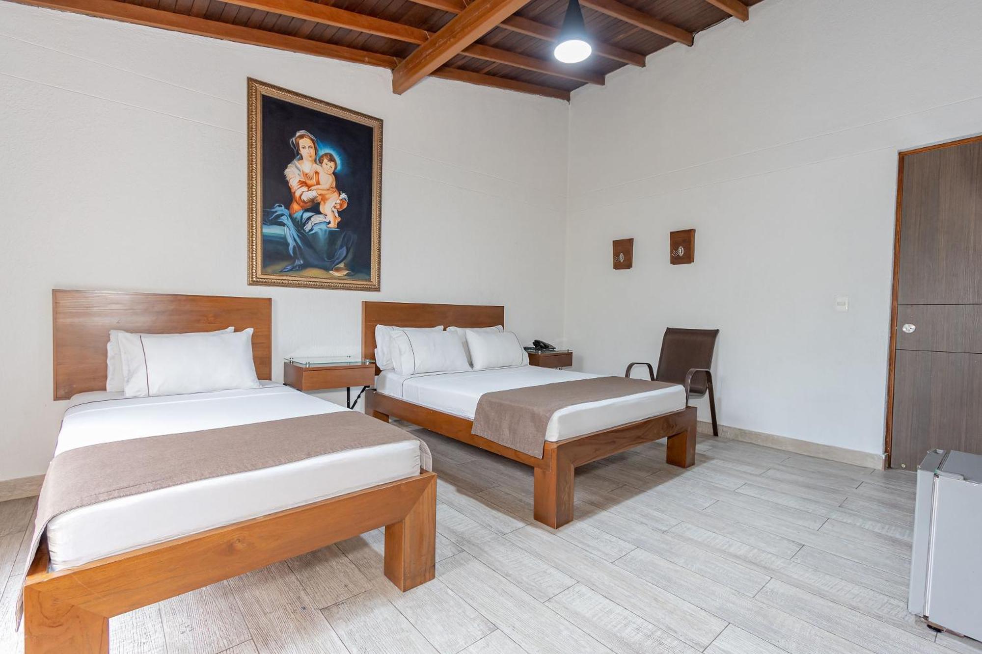 Hotel Prada Белло Екстер'єр фото