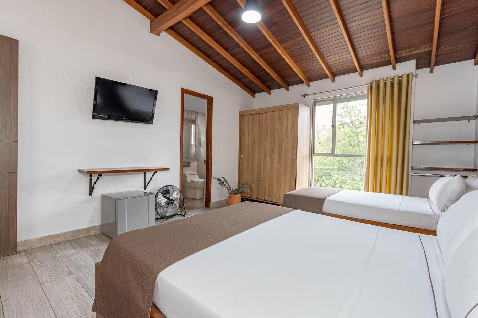 Hotel Prada Белло Екстер'єр фото